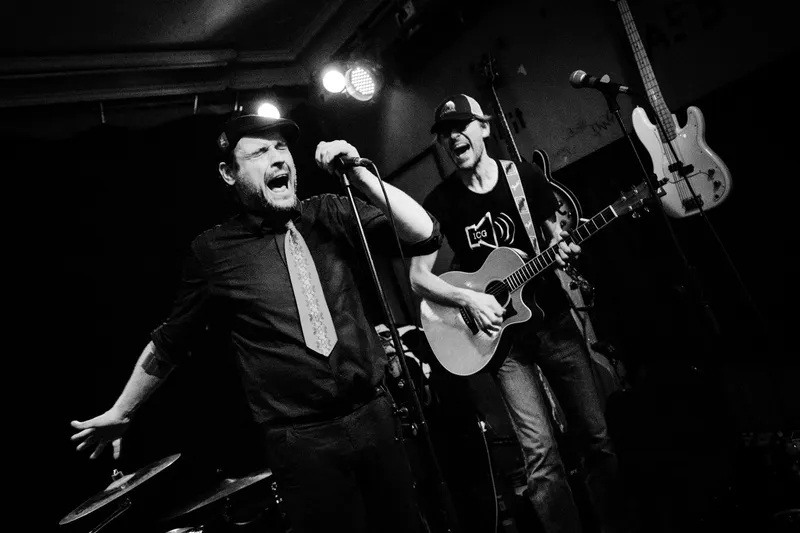 BLA BLA & LA LA // Akustikpunk + Lesung (Schreng Schreng & La La + Dirk Bernemann) + Aftershow – Slow Club
