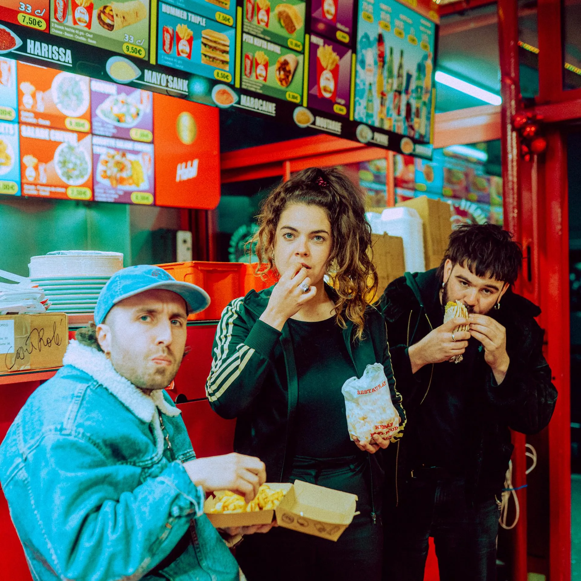 PENICHE – Slow Club