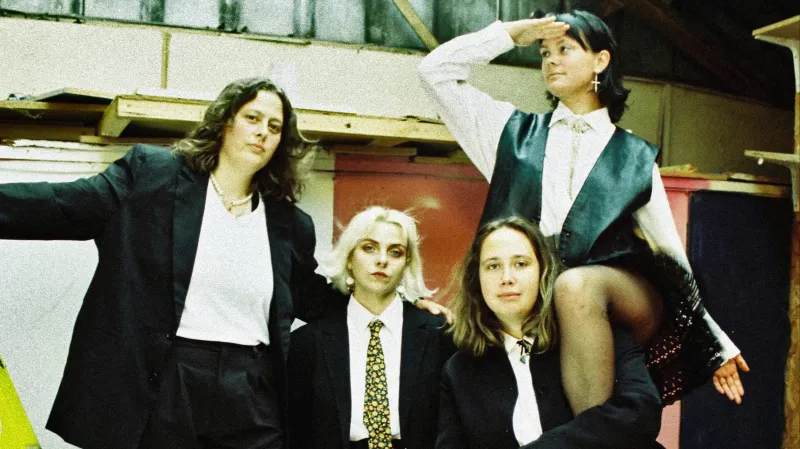 Grandmas House out there Tour – Slow Club
