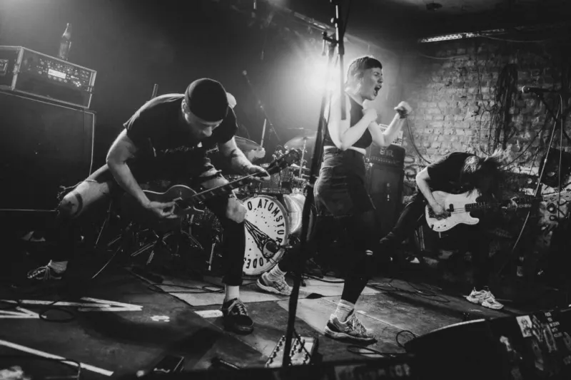 Shok Güzel – Holzrock